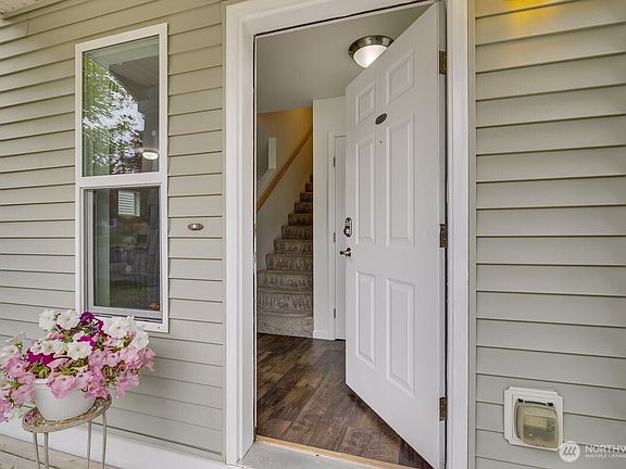 3rd image of 2703 105th Avenue SE