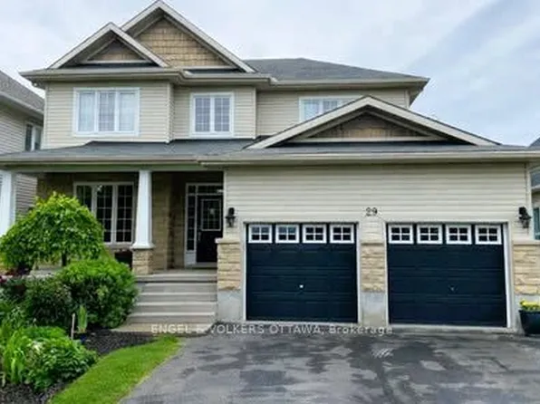 29 Franklin Cathcart Cres, Ottawa, ON K2S 2A7