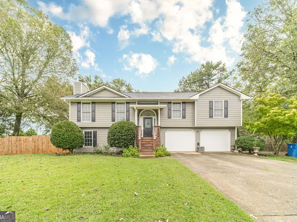 27 Creekview Dr, Hoschton, GA 30548
