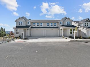 203 SE Acacia Dr, Gresham, OR 97080