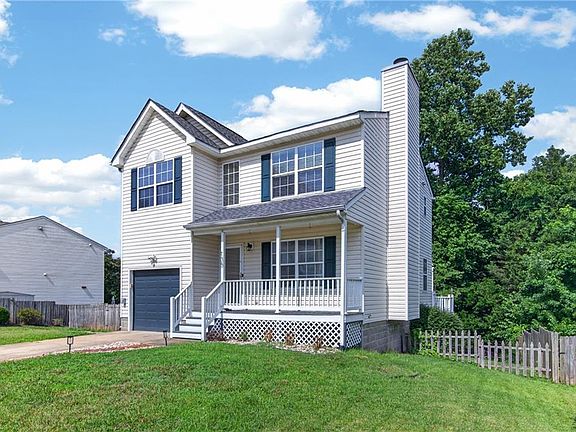 3rd image of 135 Sheppard Dr