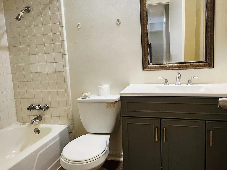 7700 Creekbend Dr #98 — Photo 15