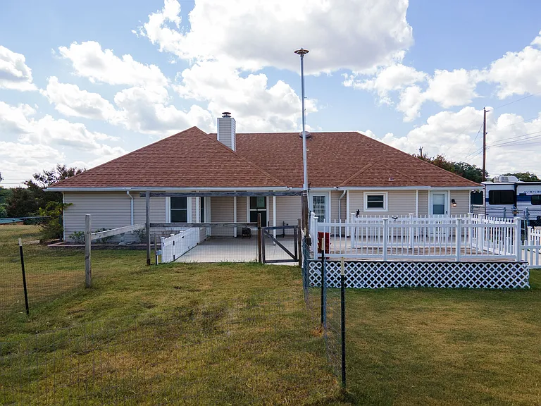 122 County Road 4936 — Photo 26