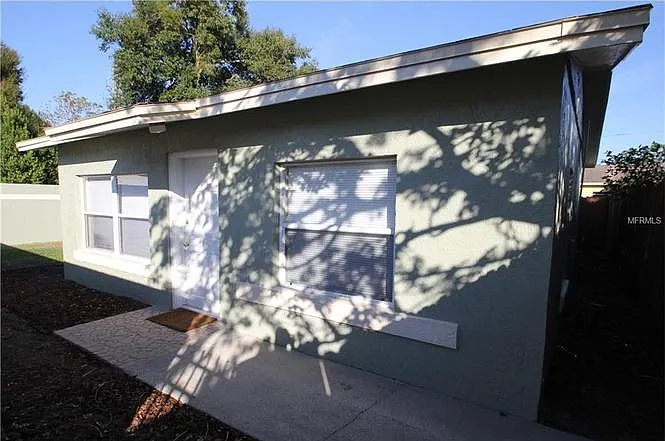 737 Herman Ave #1