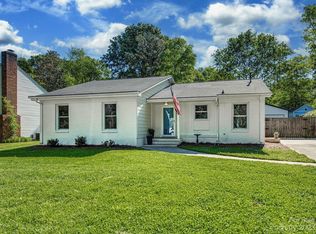 9613 Watergate Rd, Charlotte, NC 28270