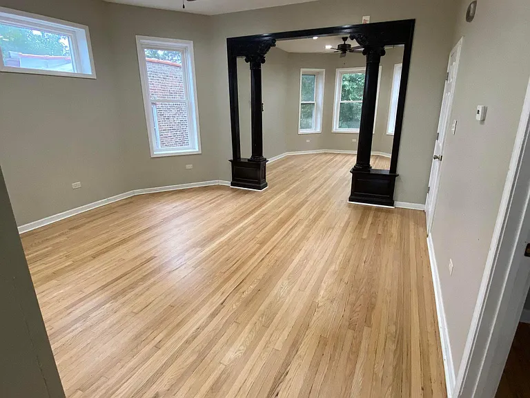1407 N Springfield Ave #3 — Photo 2
