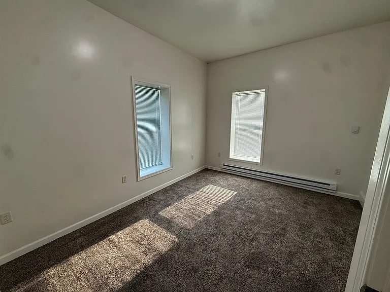 1034 Getty St — Photo 4