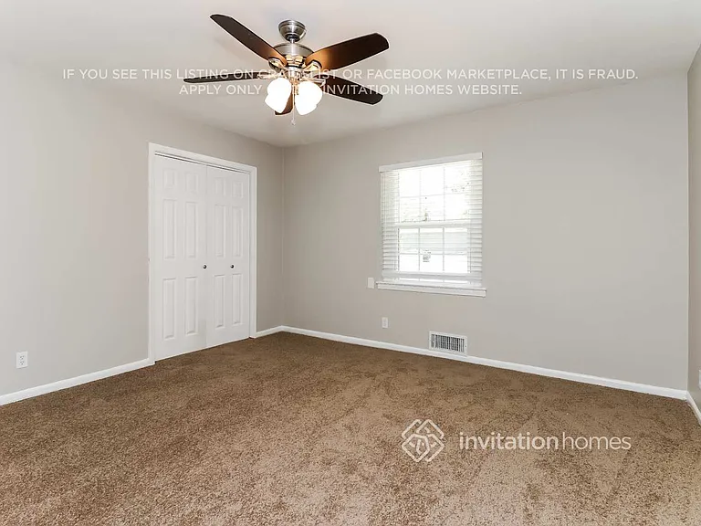 310 E Huitt Ln — Photo 9
