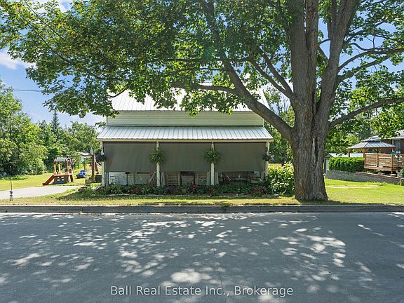 2nd image of 27 Prospect St