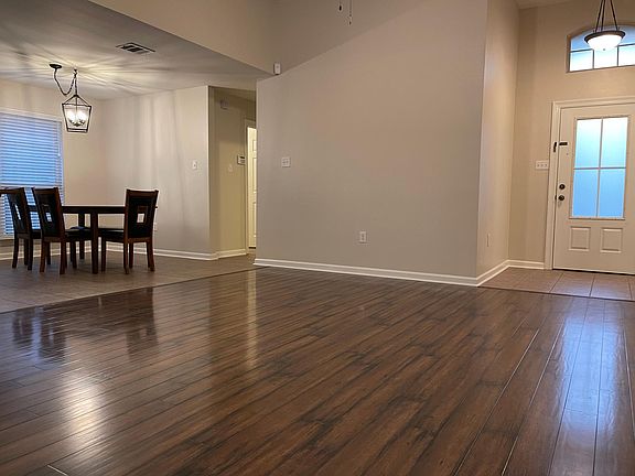 3rd image of 15510 Oakstone Dr