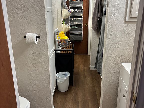 5th image of 1508 Young St