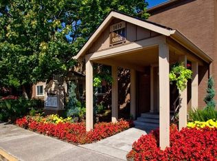 6527 NE Broadway St APT 24, Portland, OR 97213