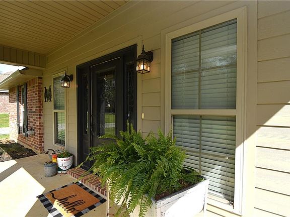 3rd image of 317 Price Rd