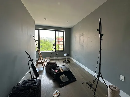 Rented by Yup Realty LLC | media 24