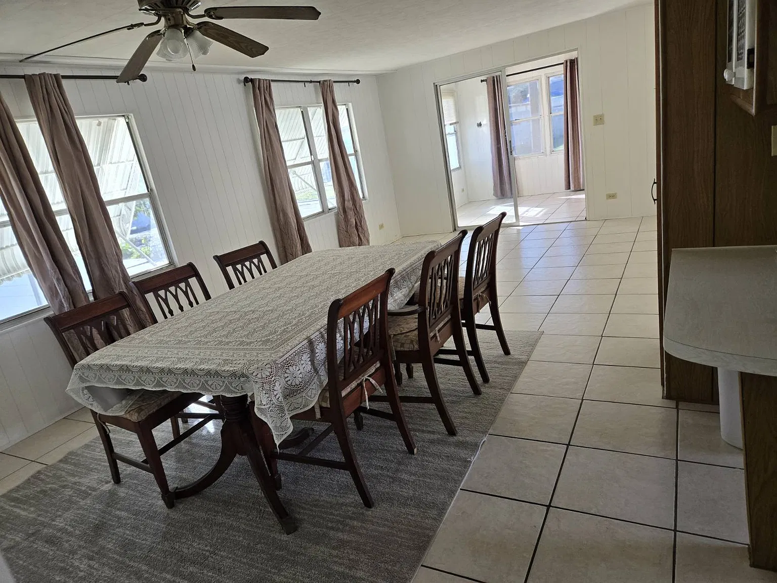 3 bed, 1200 sqft, $1,950 — Photo 3