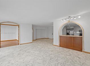 1450 Brickell Bay Dr APT 515, Miami, FL 33131