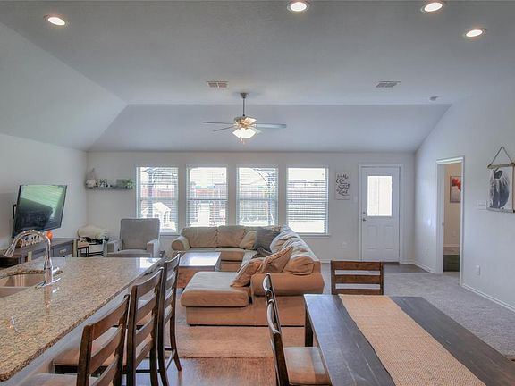 4th image of 2548 Old Buck Dr