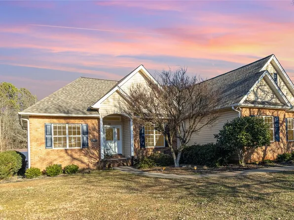 616 Providence Point Dr, Seneca, SC 29678