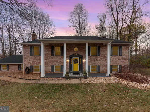 3 Brandons Blf, Stafford, VA 22554