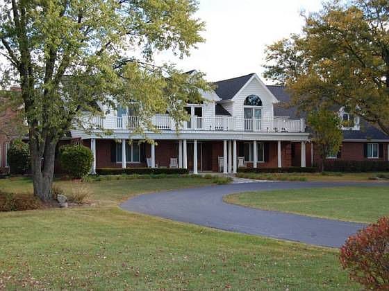 1st image of 8S221 Palomino Dr