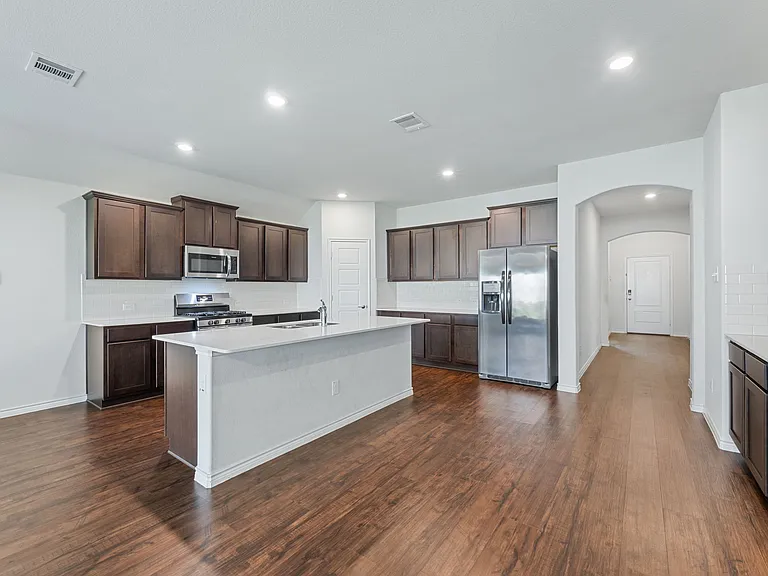 3609 Sabine Dr — Photo 7