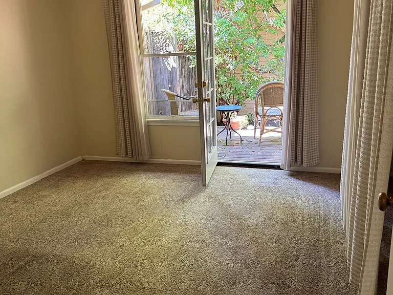 1292A Glenn St — Photo 8