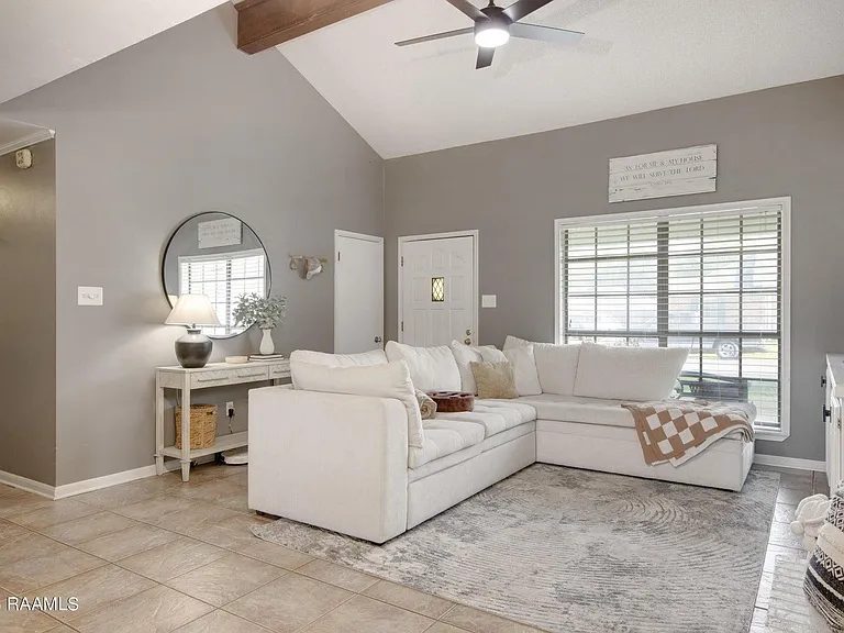 110 Village Green Dr — Photo 11