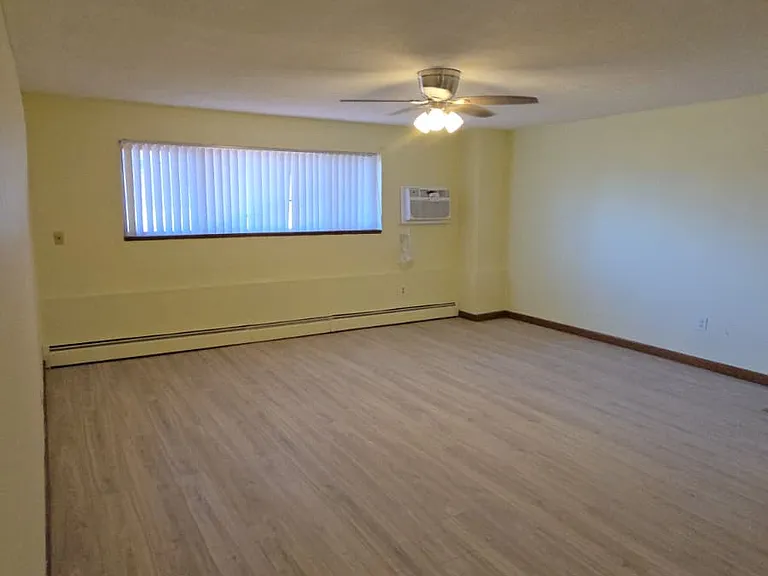 341 Pawtucket Blvd #5 — Photo 2