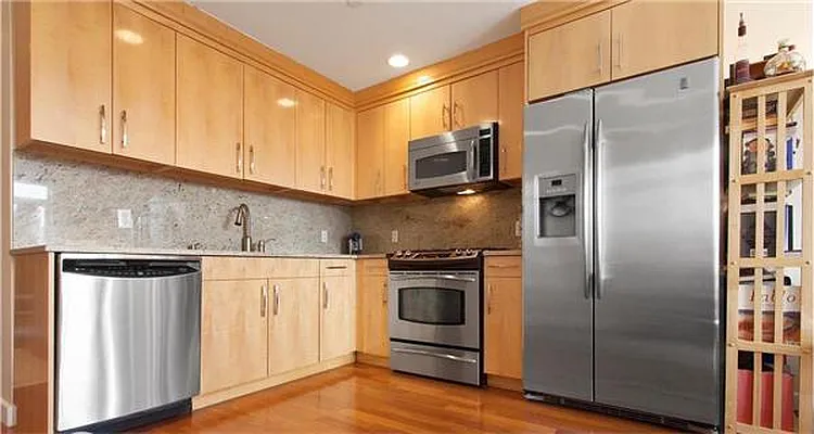 Sold by Martini Real Estate | media 13