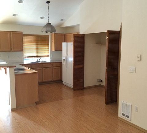 3rd image of 5473 NE Birch Ct