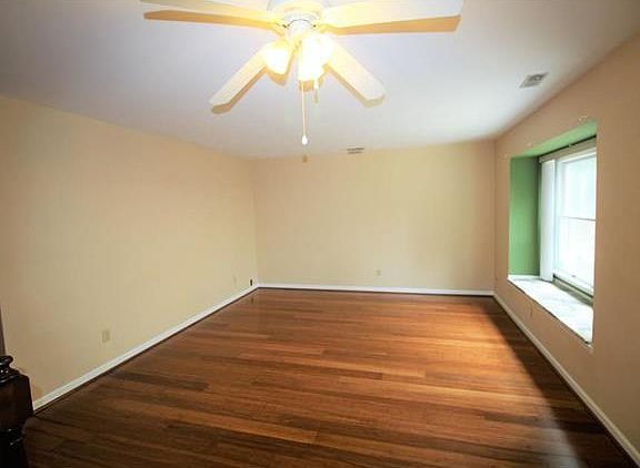3rd image of 2535 Grayford Walk