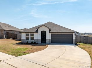 3205 Rushmore St, Bartlesville, OK 74006
