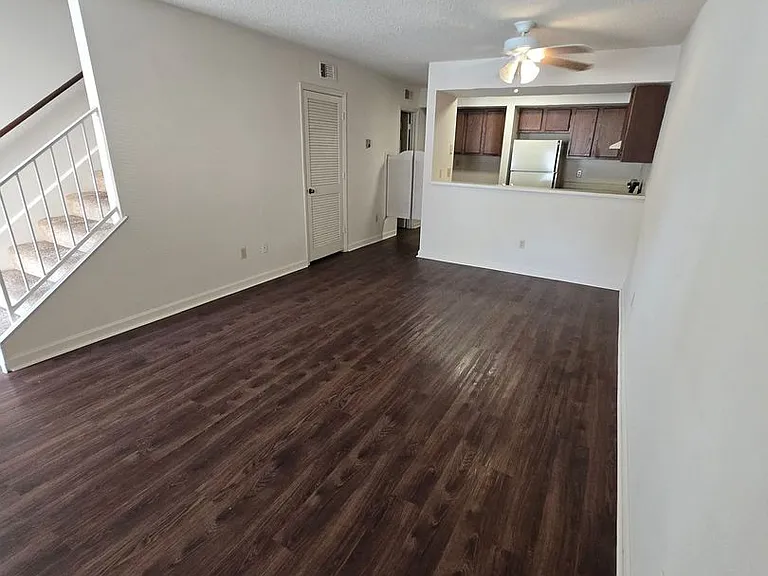 Tusculum Square Apartments and Townhomes — Photo 43