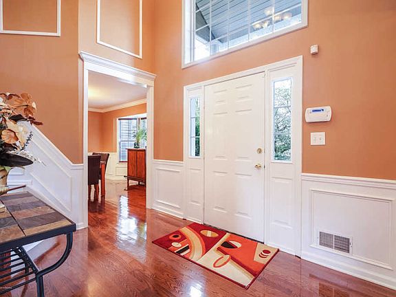 4th image of 16 Isabella Dr