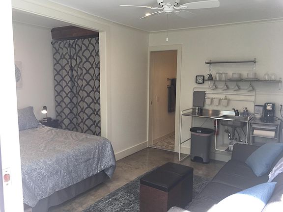 4th image of 2524 Forest Park Blvd APT 100