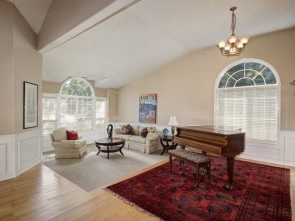 3rd image of 1262 Downieville Dr