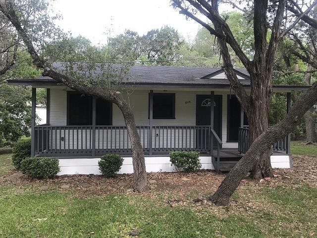 1st image of 848 Canyon Springs Dr
