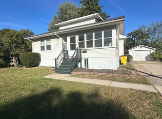 22822 Hayes Ave, Eastpointe, MI 48021