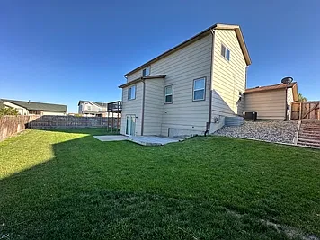 5 bed, 3160 sqft, $2,800 — Photo 2