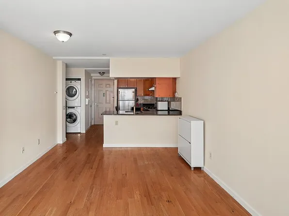 6314 Queens Blvd #6C, Woodside, NY 11377