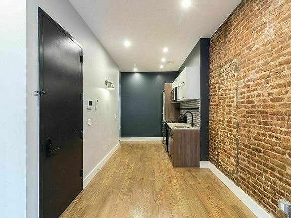 4th image of 364 Palmetto St #1F