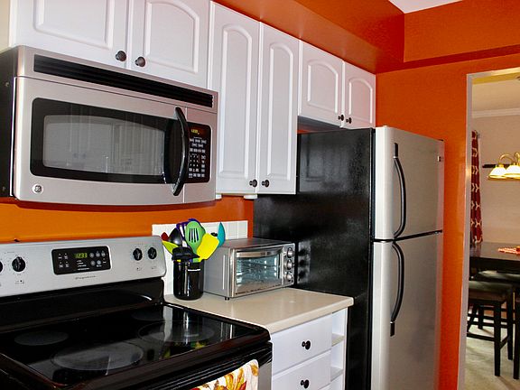 All appliances stay!