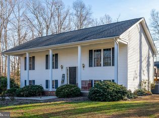 17214 Oak Ridge Ln, Ruther Glen, VA 22546