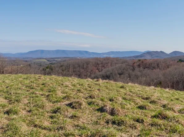 1551 Springdale Rd, Pearisburg, VA 24134