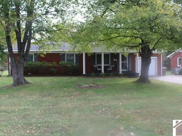 136 Bel Aire Dr, Mayfield, KY 42066