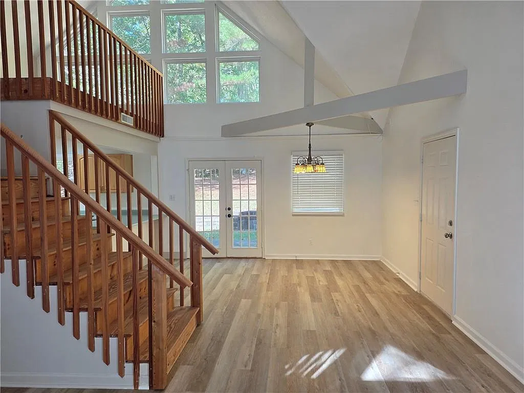 1 bed, 1.0 bath, 2280 sqft, $1,400 — Photo 3