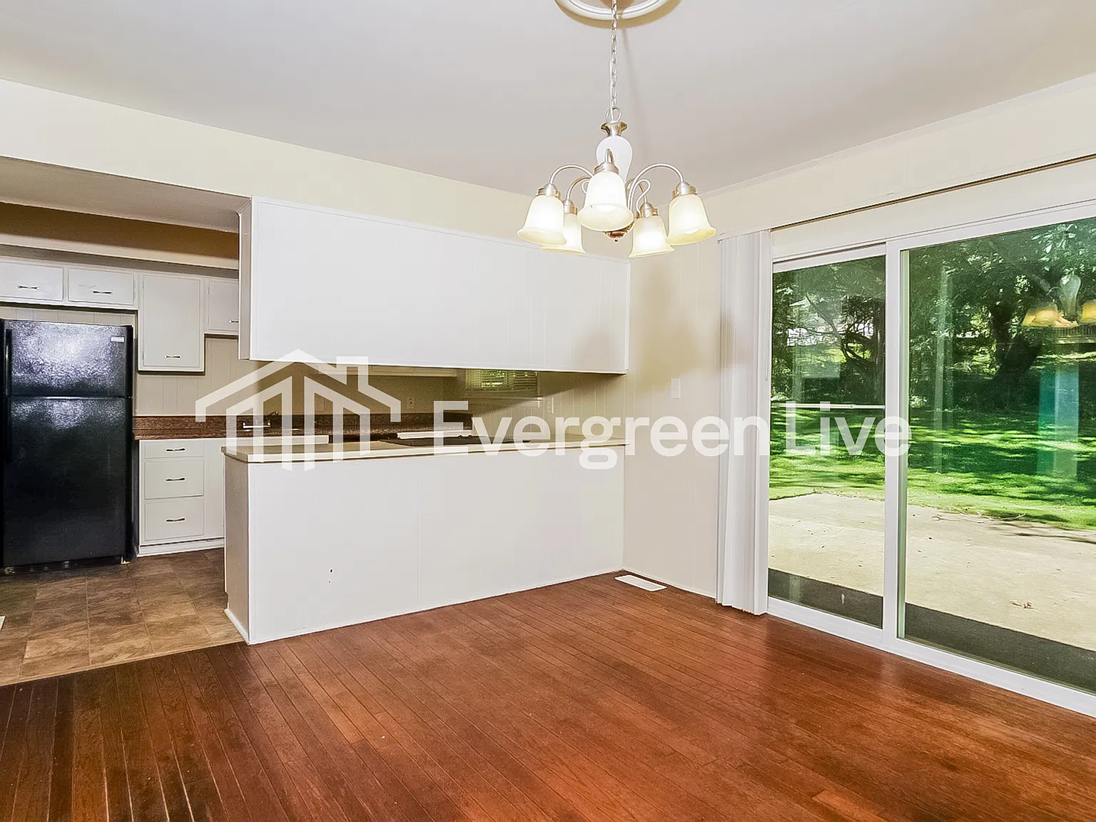 3 bed, 3.0 bath, 1373 sqft, $1,195 — Photo 3