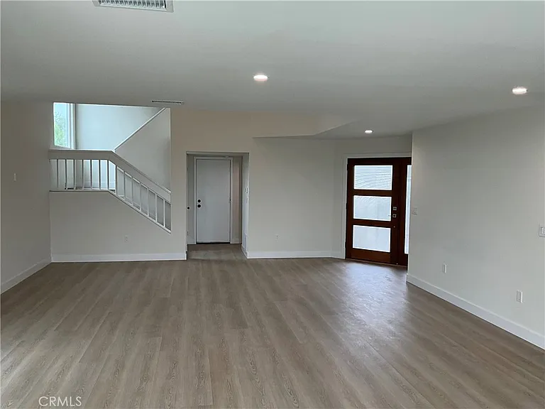 22 Byron Close — Photo 9