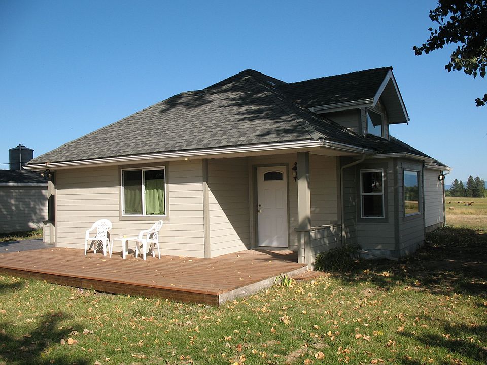 Front view of house.