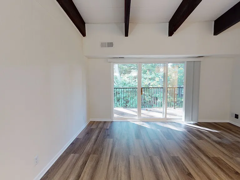 The Commons at Windsor Gardens — Photo 154